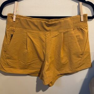 Athleta Textured Brooklyn Short